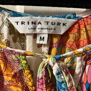 Trina Turk Ladies Med Cover up top